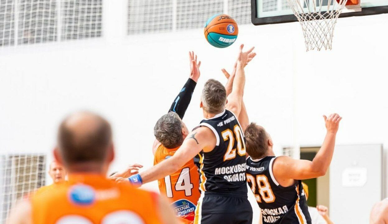 В Калининграде завершился 22-й международный турнир ветеранов баскетбола на Кубок губернатора