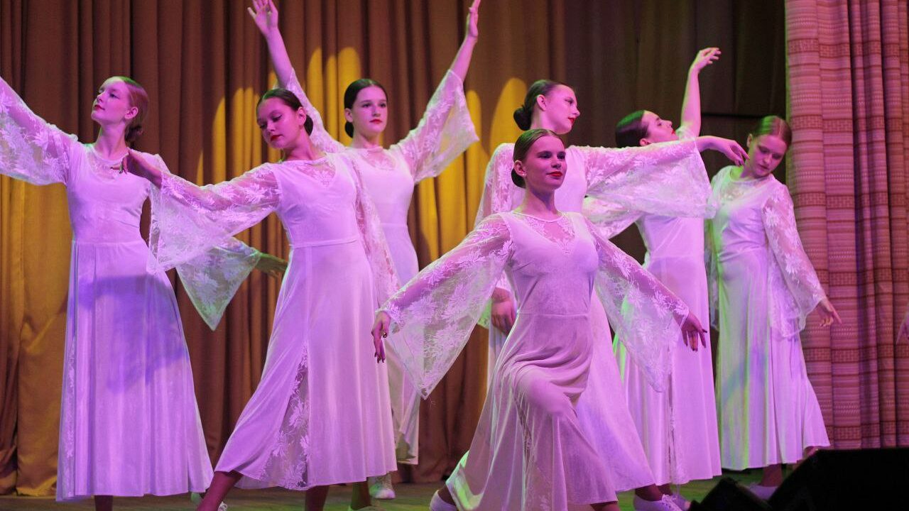 В Гвардейске ярко отметили День народного единства концертом в Центре культуры и досуга