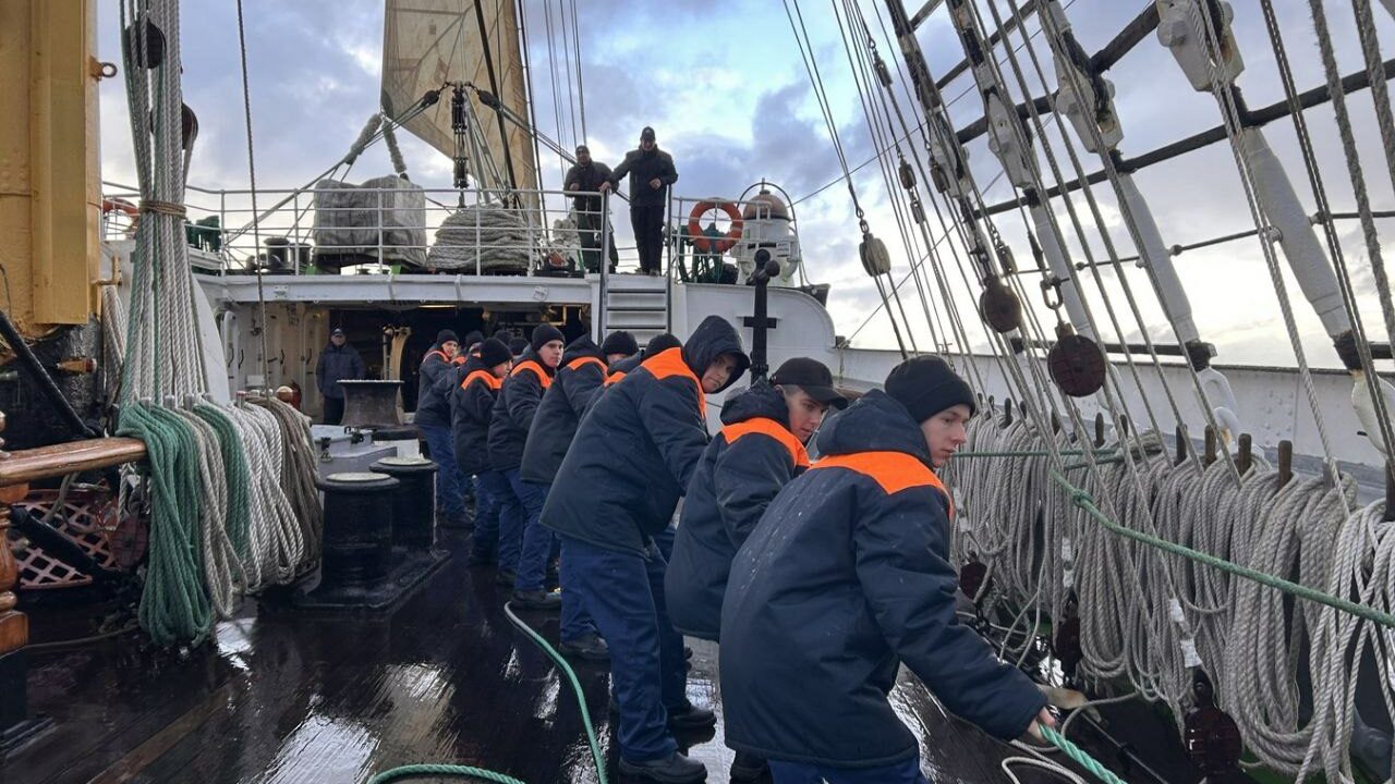 Крузенштерн завершил навигацию 2025 года, пройдя свыше 22 тысяч миль