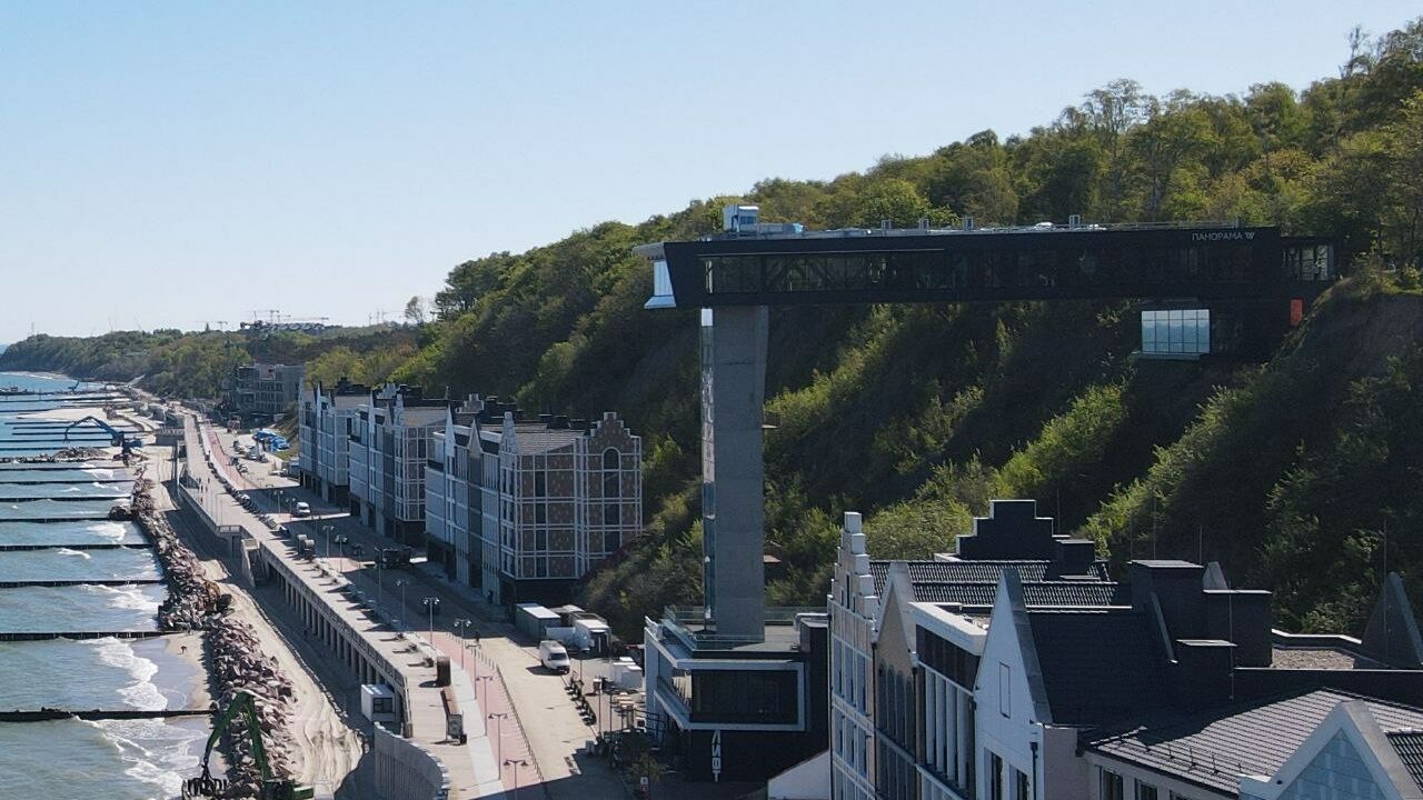 В Светлогорске напомнили об истории укрепления оползневого склона на побережье