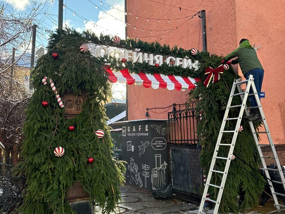 Предприниматели Зеленоградска украсили город к Новому году