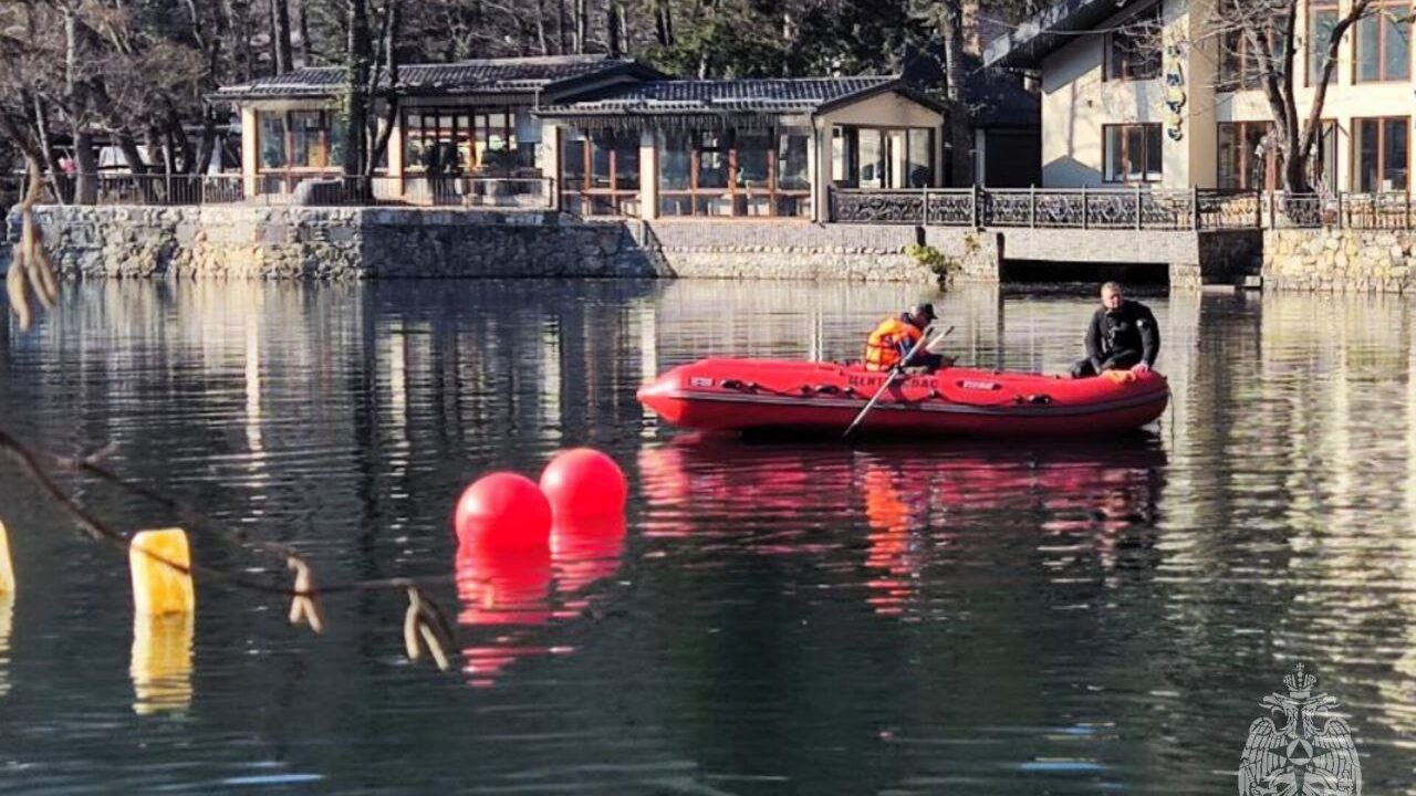 Калининградские водолазы потренировались в глубоководных погружениях в Кабардино-Балкарии