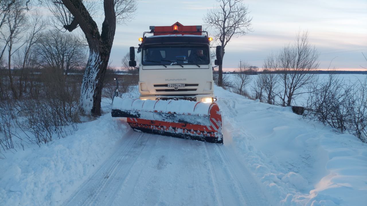 Коммунальные службы Гурьевского округа работают в усиленном режиме из-за снегопадов