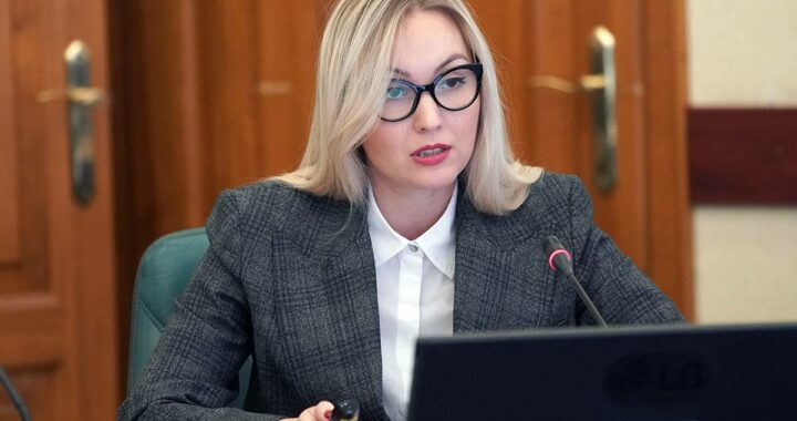 В Калининграде задержали министра  и ее мужа