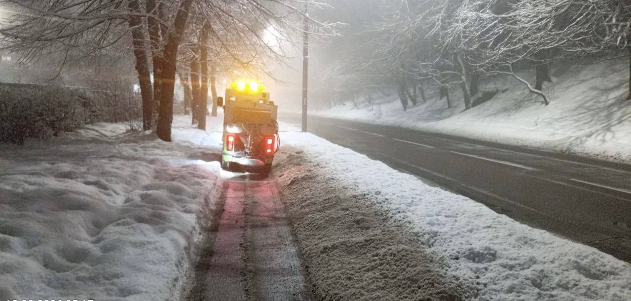 В Калининграде усилили мобильные бригады для уборки улиц