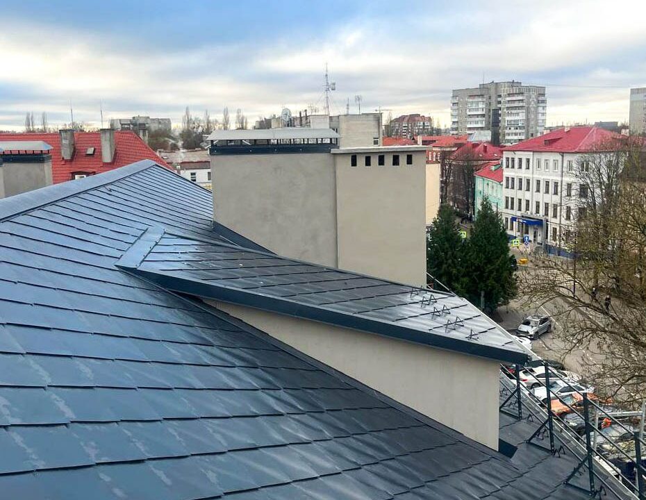 В Калининграде почти завершили обновление дома на улице Барнаульской