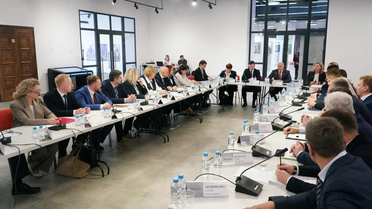 Главврачи региона и Алексей Беспрозванных обсудили развитие здравоохранения