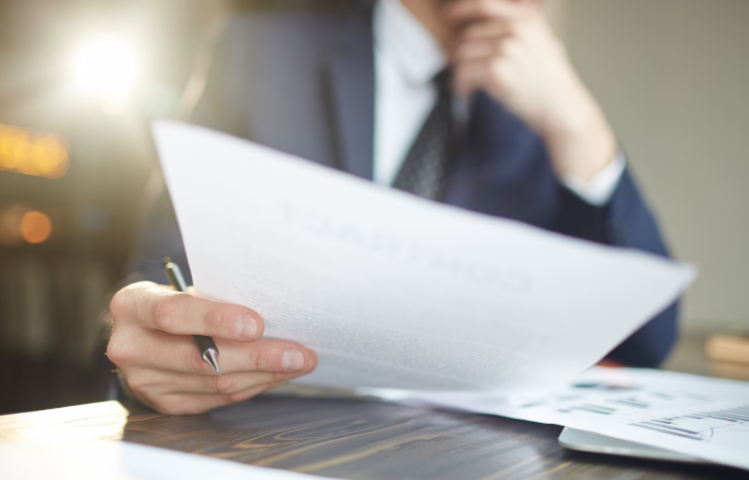 Замглавы администрации оштрафована за просрочку ответа