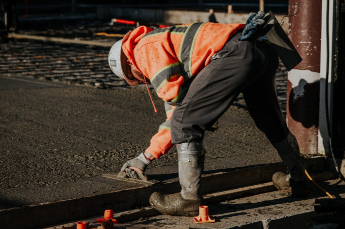 Ремонт дорог к школам и детсадам в регионе назвали приоритетом