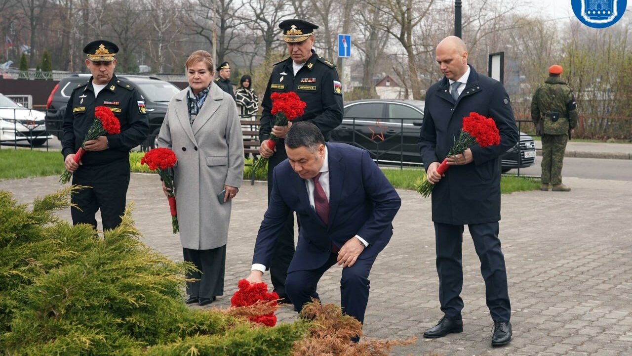 Полпред президента посетил Балтийскую военно-морскую базу