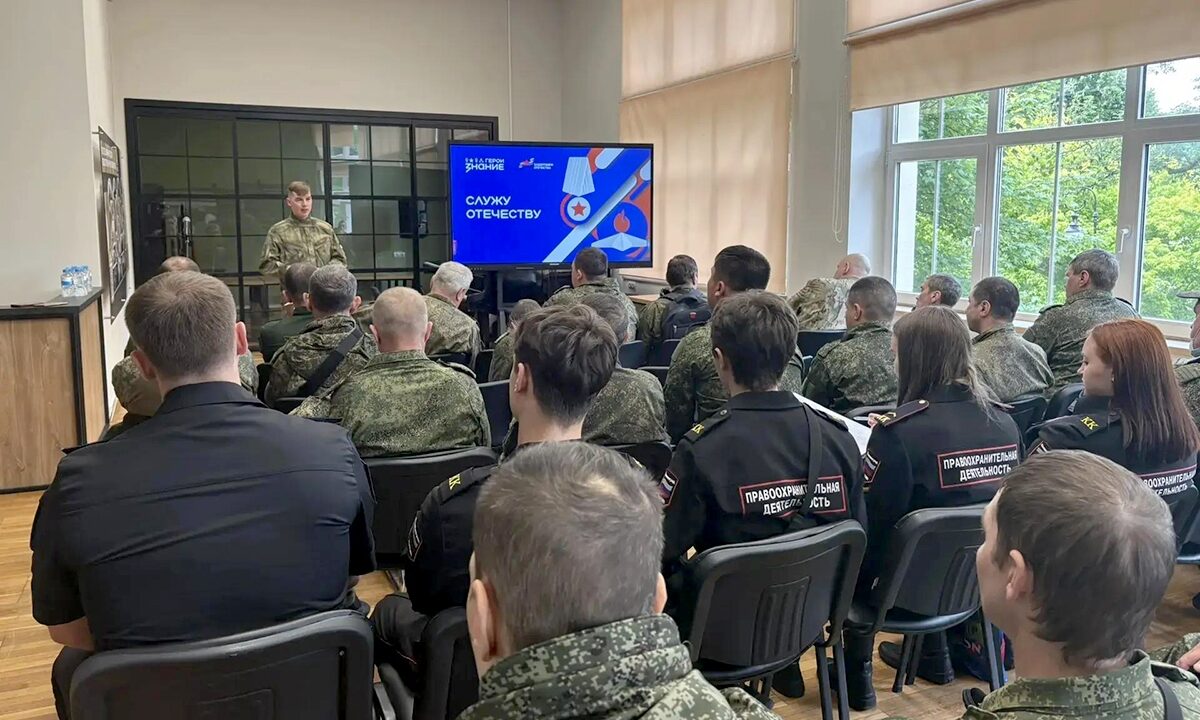 В Калининградской области стартовала патриотическая акция «Служу Отечеству»