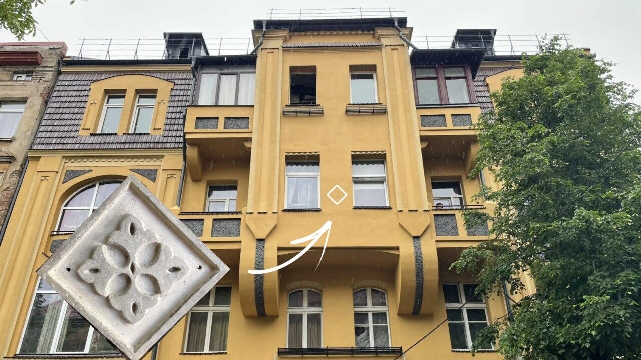Барельеф с лилиями вернут на исторический фасад дома в Советске