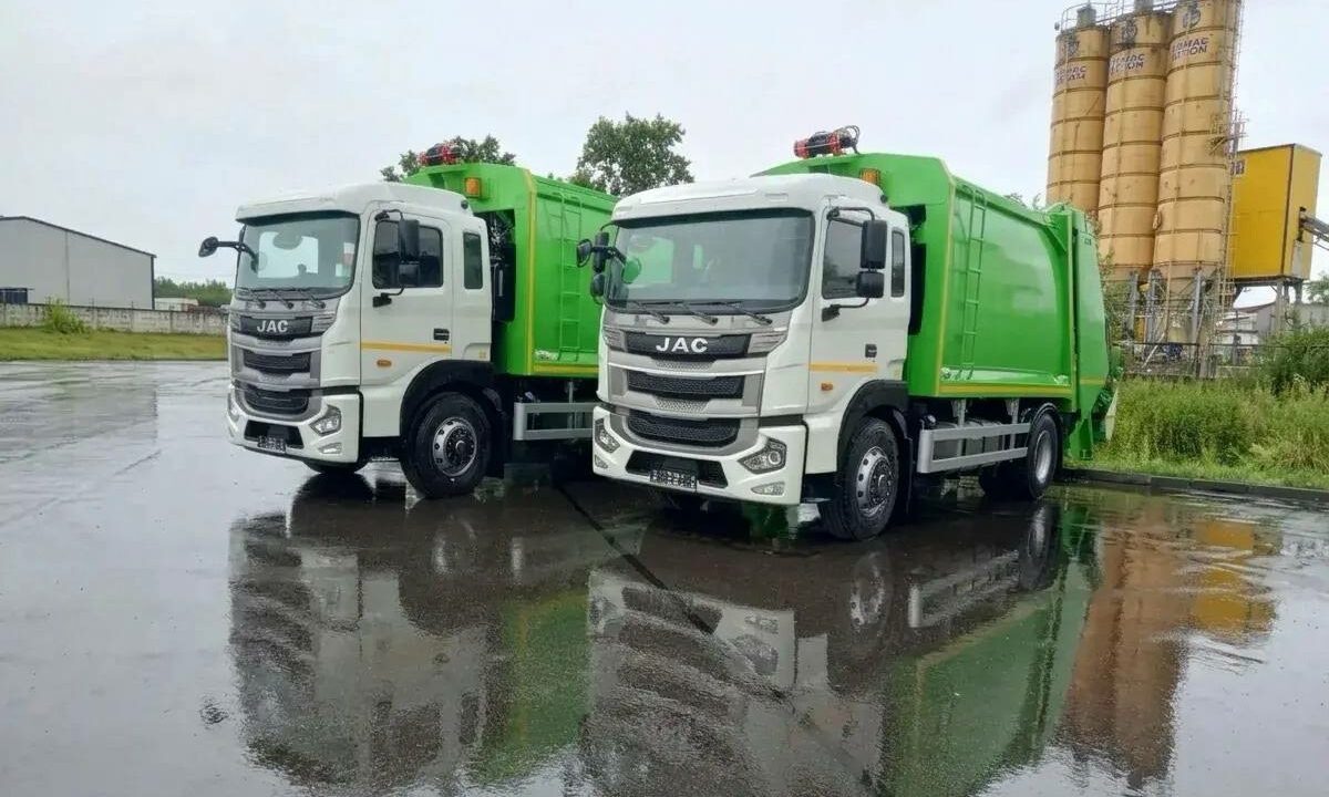 23 единицы спецтехники для вывоза отходов вышли на линию