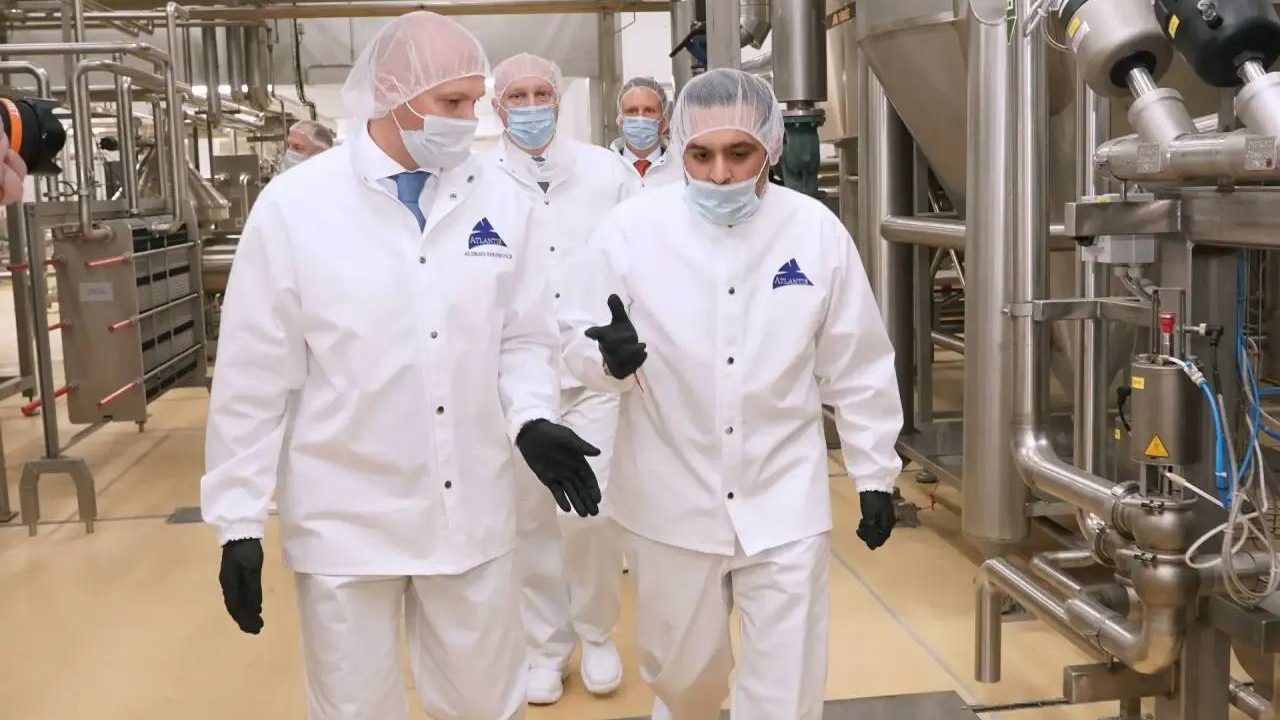 В Калининградской области открыли молочный завод за 5 млрд рублей